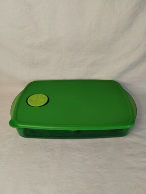 Tupperware Rock 'N Serve NEW RETIRED STOCK